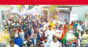 কয়েক হাজার নেতাকর্মী নিয়ে সিদ্ধিরগঞ্জে মান্নানের ধানের শীষের পক্ষে ভোট প্রার্থনা, লিফলেট বিতরণ