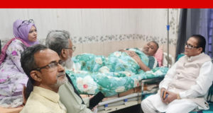 আনিসুল ইসলাম সানিকে দেখতে হাসপাতালে মোহাম্মদ আলী