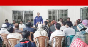 আড়াইহাজারে আইন-শৃঙ্খলা পরিস্থিতি নিয়ে এলাকাবাসীর সাথে ওসির মতবিনিময়