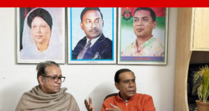 মায়ের মৃত্যুতে সমবেদনা জানাতে এটিএম কামালের বাসায় মাসুদুজ্জামান মাসুদ