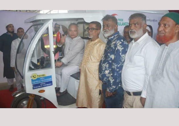 টিম খোরশেদের ফ্রি অ্যাম্বুলেন্স সেবা উদ্বোধন করলেন প্রধানমন্ত্রীর বিশেষ সহকারী